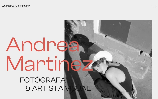 Imagen de una captura de pantalla de la sección principal de un sitio web sobre el portafolio de una fotógrafa